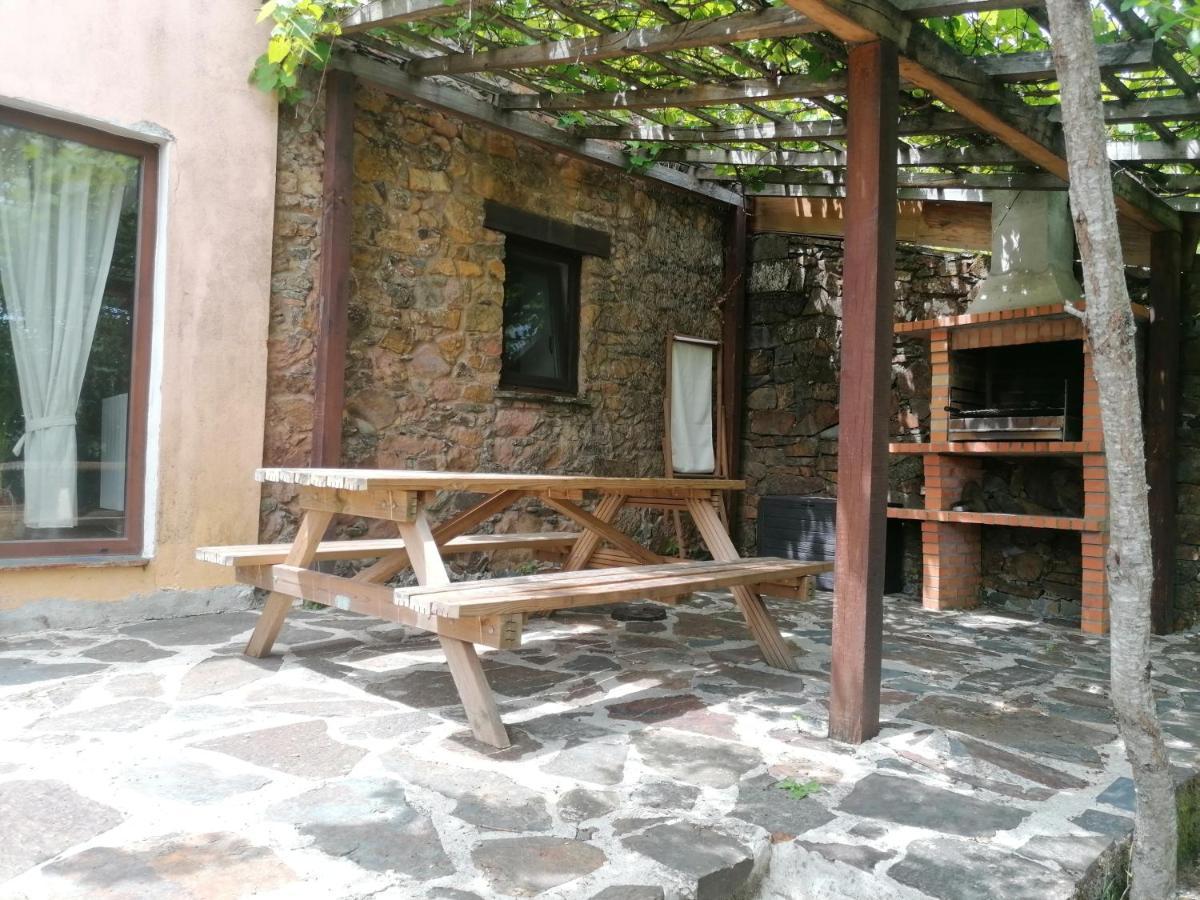 Vila Retiro De Gondramaz - 200 M2 Exteriér fotografie